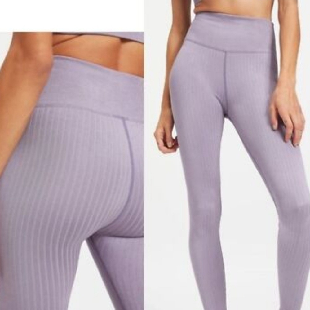 GOOD AMERICAN Ribbed Seamless Leggings Size 3/4 Purple Lavender  act5‎